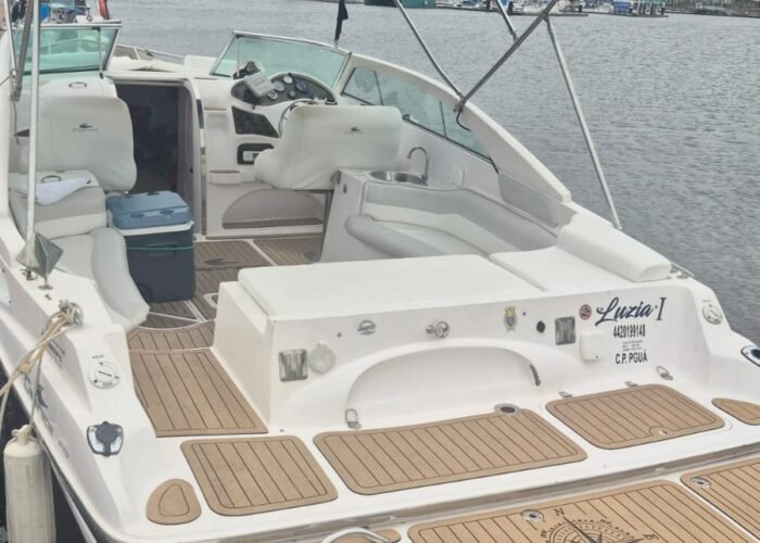 Popa da Lancha Caprice 27 Luzia I com plataforma de banho