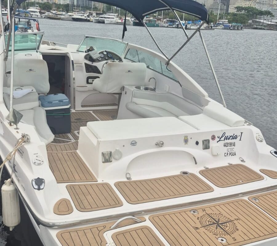 Popa da Lancha Caprice 27 Luzia I com plataforma de banho